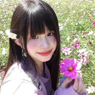 红衣小女孩